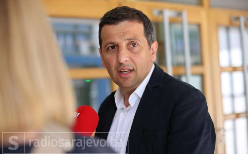 Nebojša Vukanović predao prijavu CIK-u za učešće na izborima